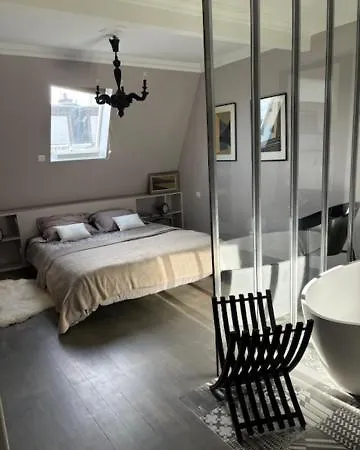Apartmán Luxury Penthouse Rooftoop Eiffel Tower View - Em02 *