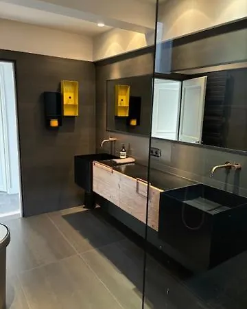 Luxury Penthouse Rooftoop Eiffel Tower View - Em02 Paříž